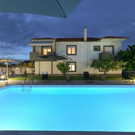 Apartment Amelie - With Pool And Sauna! Galovac  المظهر الخارجي الصورة