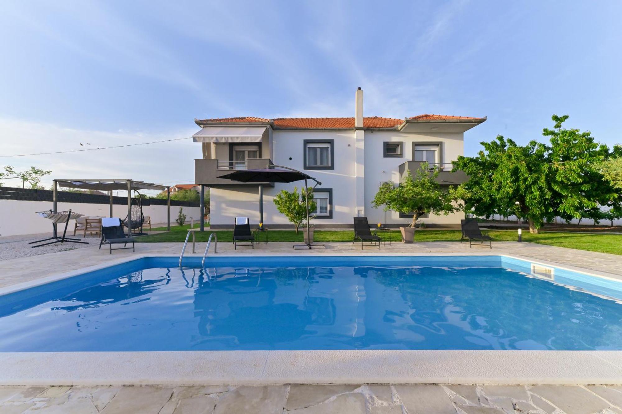 Apartment Amelie - With Pool And Sauna! Galovac  المظهر الخارجي الصورة