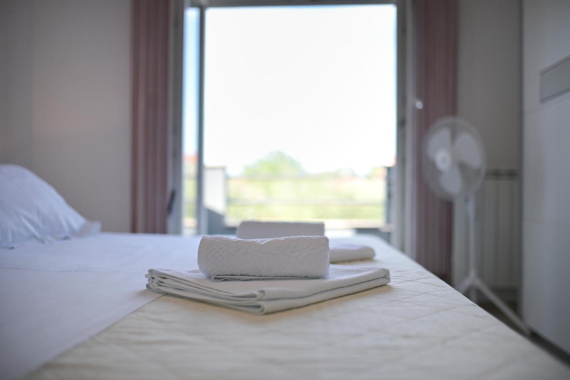 Apartment Amelie - With Pool And Sauna! Galovac  المظهر الخارجي الصورة